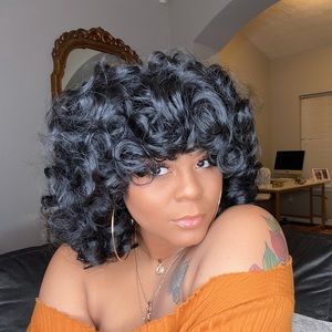 Meet your Posher, Tiara